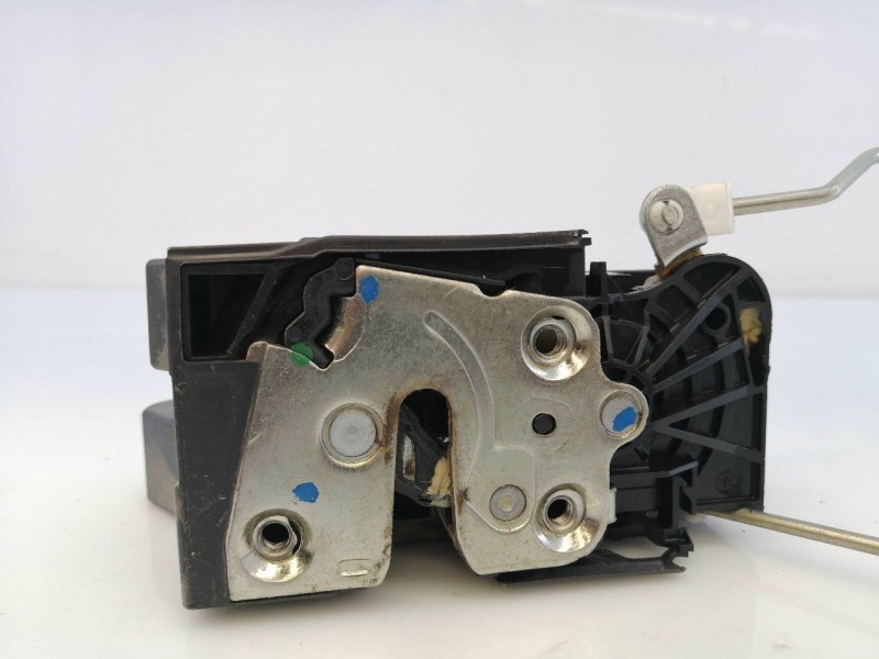 Recambio de cerradura puerta delantera derecha para dacia sandero stepway referencia OEM IAM 805026816RG  E1-A1-12-2