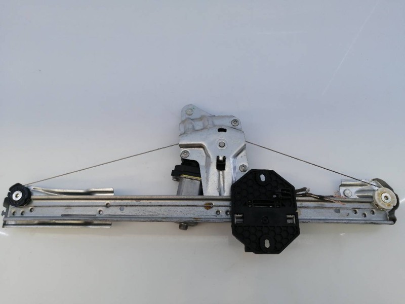 Recambio de elevalunas delantero derecho para dacia sandero stepway referencia OEM IAM 807209299R  E1-A1-12-2