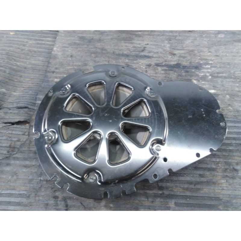 Recambio de altavoz para land rover discovery v6 td se referencia OEM IAM 2512179  P2-B3-23