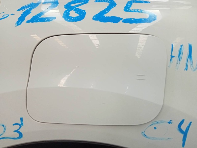 Recambio de tapa exterior combustible para citroën c4 iii seduction referencia OEM IAM   