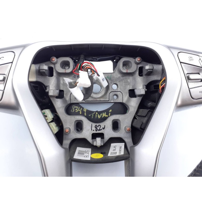 Recambio de volante para ssangyong tivoli premium 4x2 referencia OEM IAM 4S11335000  E1-B3-3-1