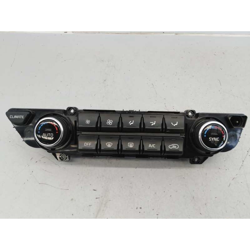 Recambio de mando climatizador para kia sportage concept 2wd referencia OEM IAM 97250F1400AK5  E3-A3-28-2