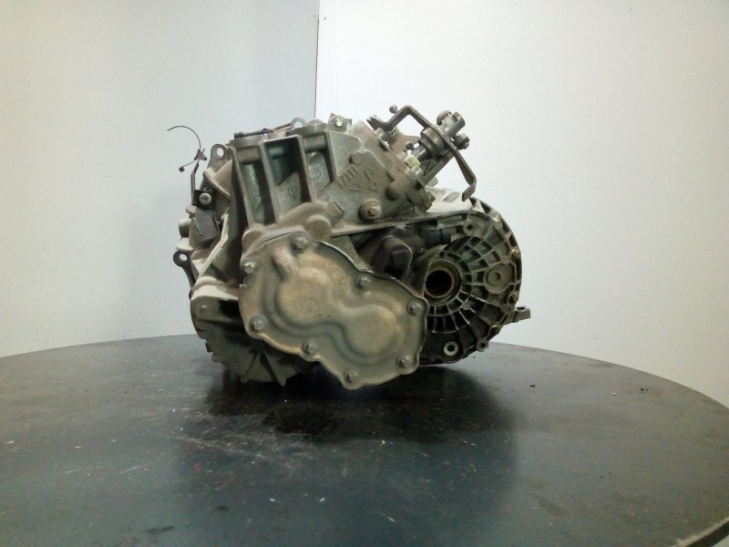 Recambio de caja cambios para opel astra gtc sport referencia OEM IAM G1207138108  M1-A3-109