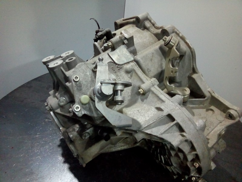 Recambio de caja cambios para opel astra gtc sport referencia OEM IAM G1207138108  M1-A3-109