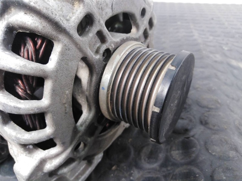 Recambio de alternador para dacia sandero stepway comfort referencia OEM IAM 231002854R F000BL04BF P3-A5-5-3