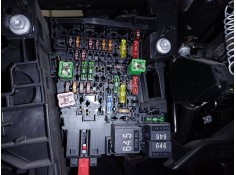 CAJA RELES / FUSIBLES 