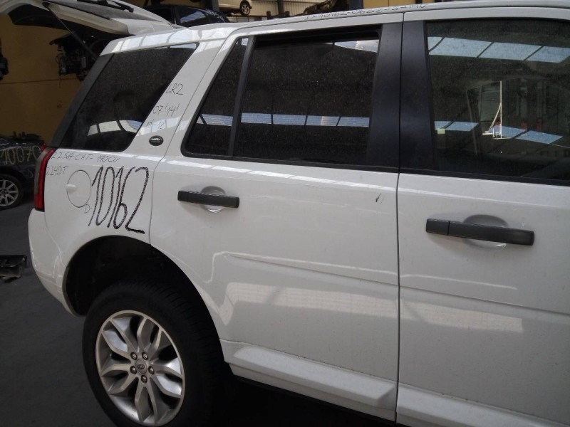 Recambio de puerta trasera derecha para land rover freelander (lr2) sd4 s referencia OEM IAM   