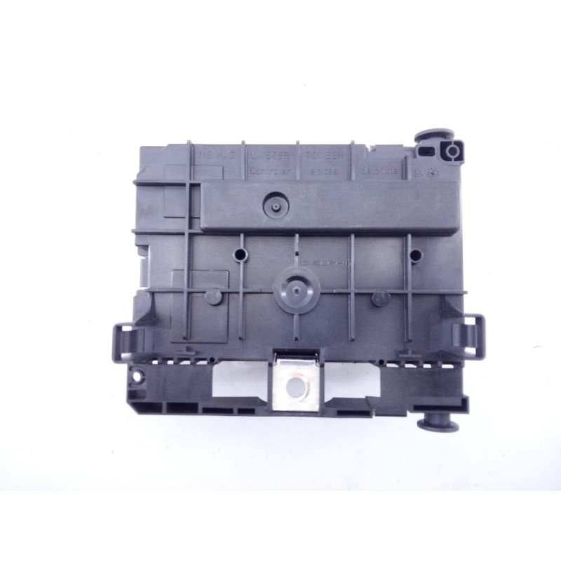 Recambio de caja reles / fusibles para peugeot 207 active referencia OEM IAM 9661708280  E3-B2-31-4