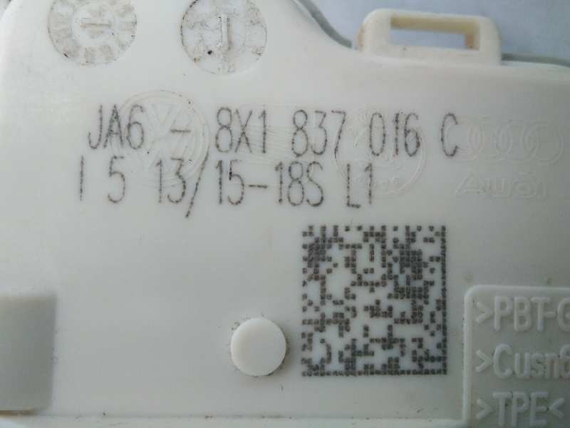 Recambio de cerradura puerta delantera derecha para audi a3 sportback (8va) attraction quattro referencia OEM IAM 8X1837016C  E1