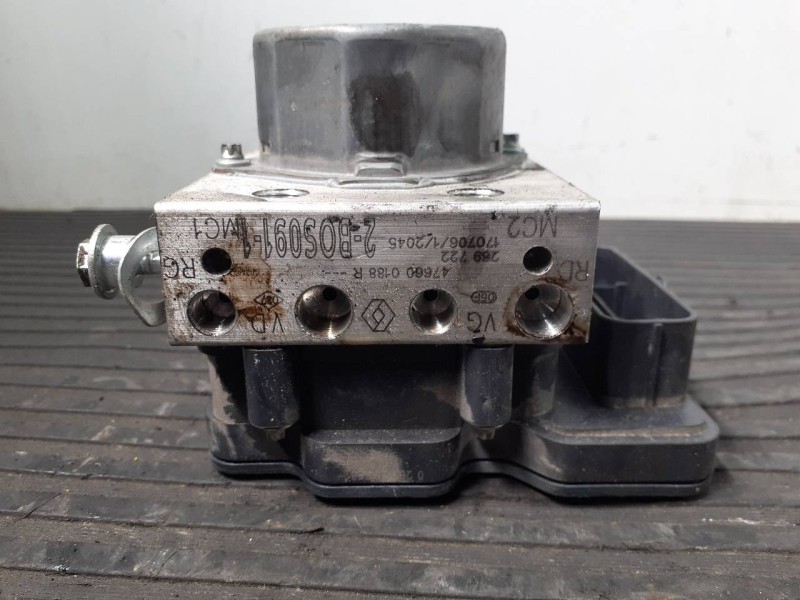 Recambio de abs para renault clio iv limited referencia OEM IAM 476600188R  P3-A8-22-4