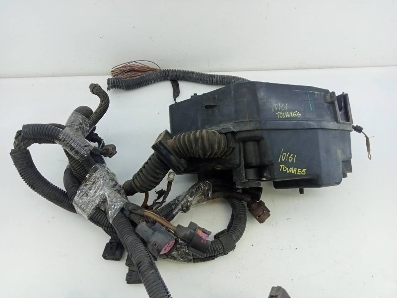 Recambio de caja reles / fusibles para volkswagen touareg (7la) tdi v10 referencia OEM IAM   E1-B6-46-1