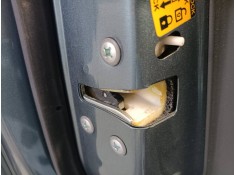 CERRADURA PUERTA TRASERA IZQUIERDA 