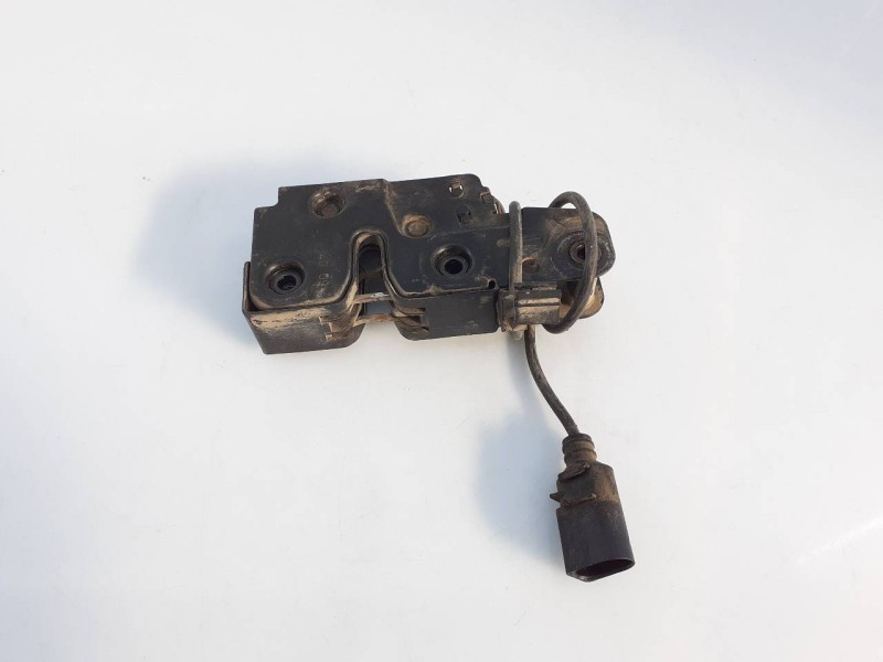 Recambio de cerradura maletero / porton para audi q5 (8r) 3.0 tdi referencia OEM IAM 8K1823746  E1-B6-7-2