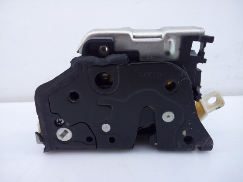 Recambio de cerradura puerta trasera derecha para audi a4 ber. (b8) advanced edition referencia OEM IAM 8K0839016C  E1-B6-56-3