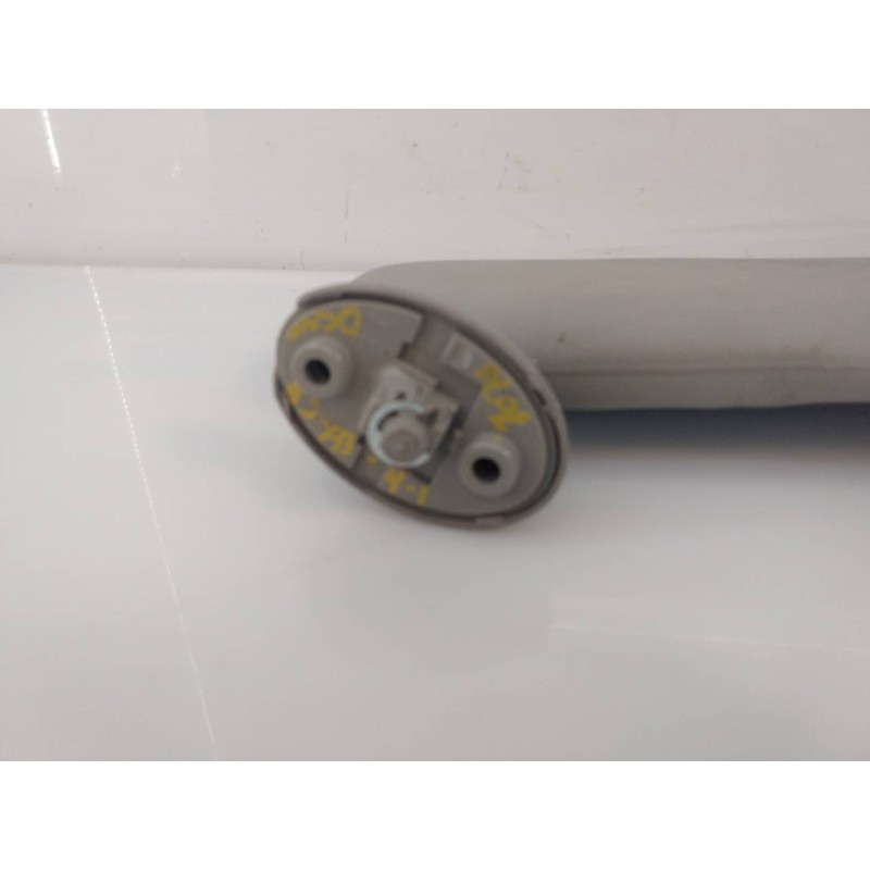 Recambio de parasol derecho para toyota hilux (kun) referencia OEM IAM 74311X7A01  E2-B4-14-2