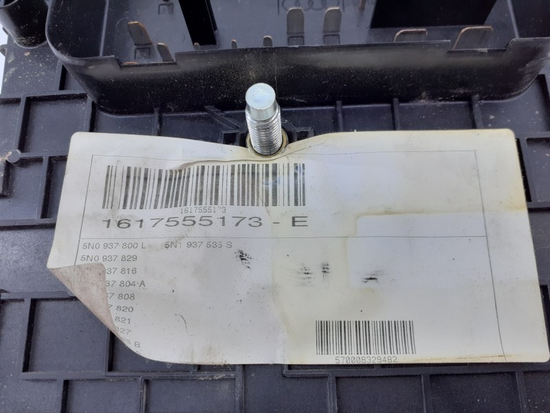 Recambio de caja reles / fusibles para volkswagen tiguan (5n2) r-line 4motion bluemotion referencia OEM IAM 3C0937125A 63595743 