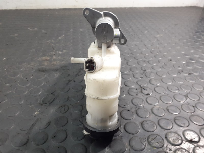 Recambio de bomba freno para toyota hilux (kun) referencia OEM IAM   P3-B9-13-3