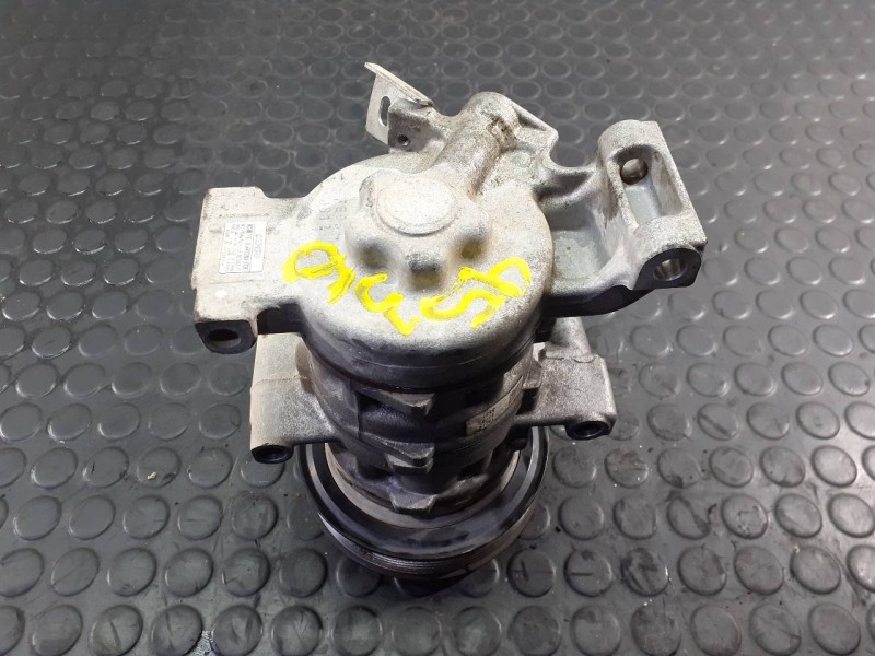 Recambio de compresor aire acondicionado para toyota hilux (kun) referencia OEM IAM 4472802720 02T02017 P3-A1-8-4