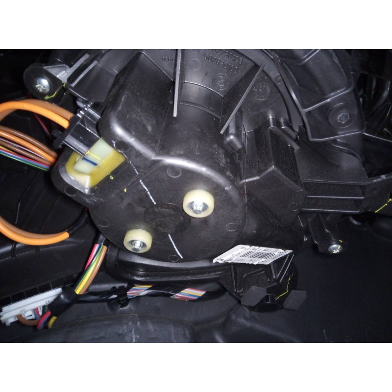 Recambio de ventilador calefaccion para fiat doblo ii (152) pop referencia OEM IAM 536701  