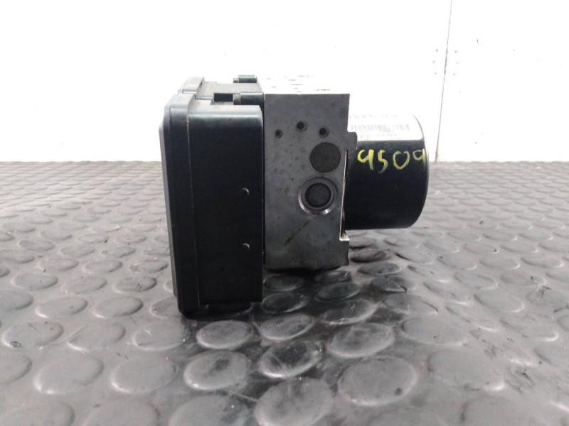 Recambio de abs para jeep gr. cherokee (wh) 3.0 crd limited referencia OEM IAM P52124456AA 25020613684 P3-A8-20-2