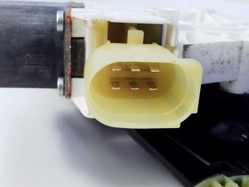 Recambio de elevalunas trasero izquierdo para bmw serie 7 (f01/f02) 740d referencia OEM IAM 0130822514 70460310 E1-A3-48-2