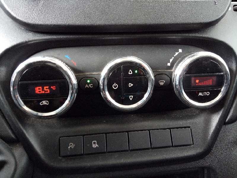 Recambio de mando climatizador para iveco daily caja cerrada (2019 =>..) 35s referencia OEM IAM 5801640589  E3-B6-46-5