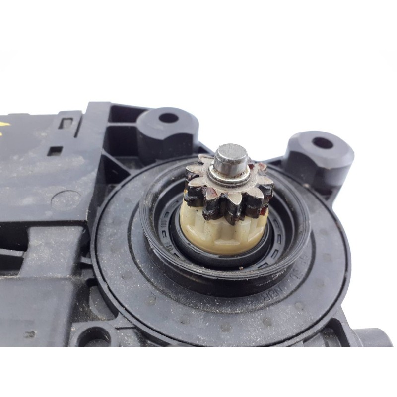 Recambio de motor elevalunas delantero izquierdo para renault megane iii berlina 5 p referencia OEM IAM 968431100 0130822479 E1-