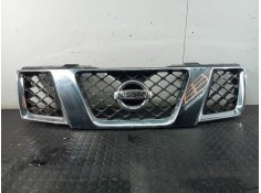 Recambio de rejilla delantera para nissan pathfinder (r51) 2.5 dci le referencia OEM IAM   