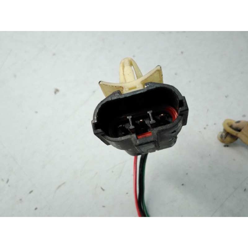 Recambio de cerradura puerta delantera izquierda para mitsubishi galloper (hyundai) 2.5 td (3-ptas.) referencia OEM IAM HG030003