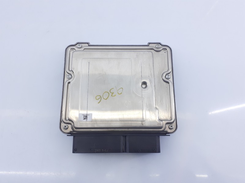 Recambio de centralita motor uce para opel astra j gtc sportive referencia OEM IAM 55590420 0281019088 