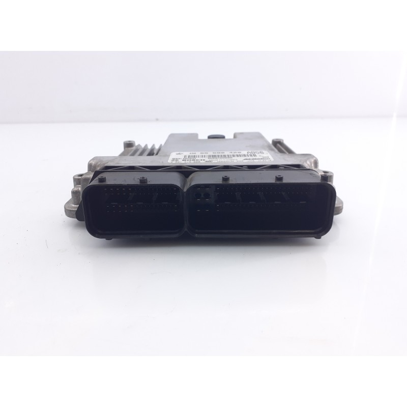 Recambio de centralita motor uce para opel astra j gtc sportive referencia OEM IAM 55590420 0281019088 