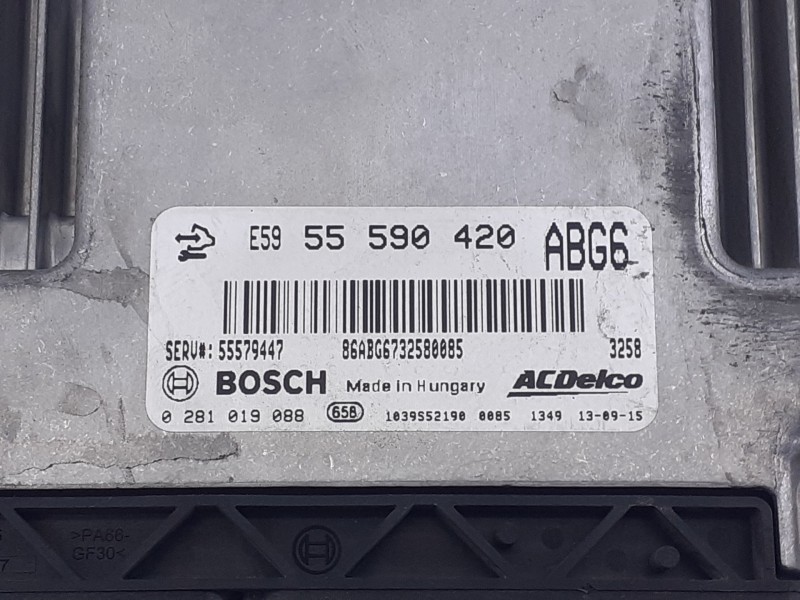Recambio de centralita motor uce para opel astra j gtc sportive referencia OEM IAM 55590420 0281019088 