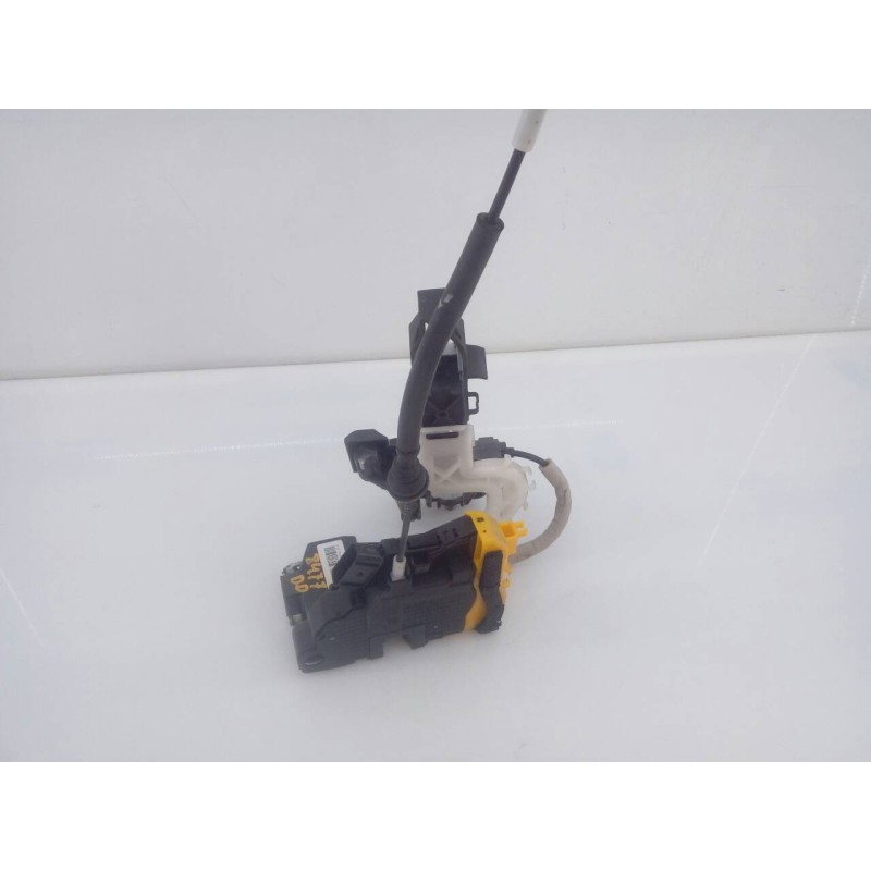 Recambio de cerradura puerta delantera derecha para kia cee´d drive referencia OEM IAM 81320A2410KLV  E2-B5-15-1