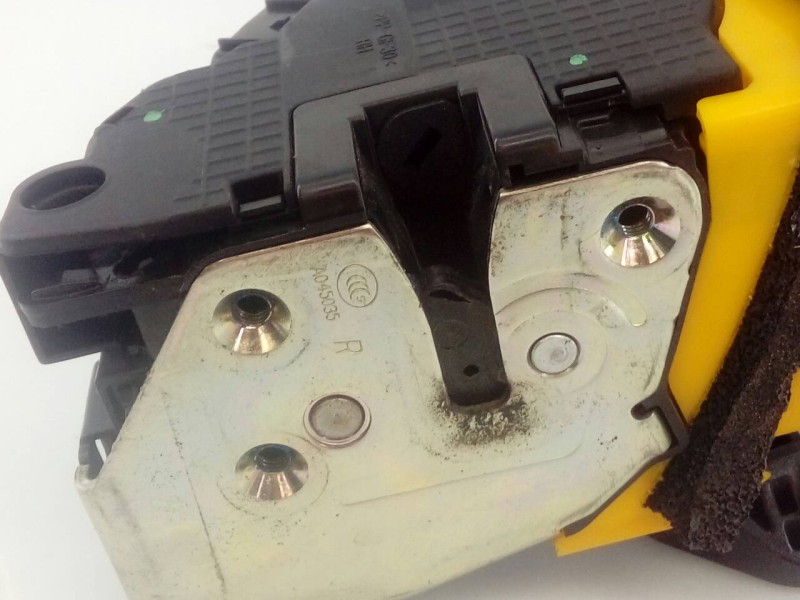 Recambio de cerradura puerta delantera derecha para kia cee´d drive referencia OEM IAM 81320A2410KLV  E2-B5-15-1