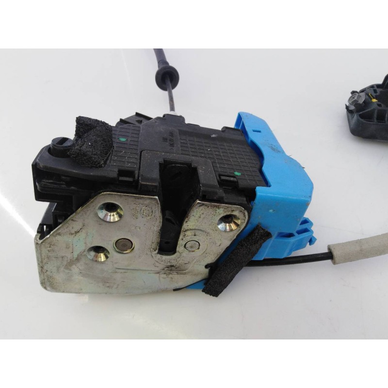 Recambio de cerradura puerta trasera derecha para kia cee´d drive referencia OEM IAM 81420A2400KLJ  E2-B5-15-1