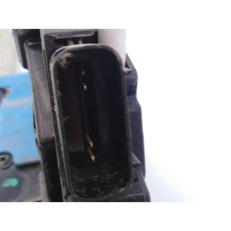 Recambio de cerradura puerta trasera derecha para kia cee´d drive referencia OEM IAM 81420A2400KLJ  E2-B5-15-1