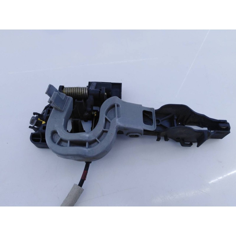 Recambio de cerradura puerta trasera derecha para kia cee´d drive referencia OEM IAM 81420A2400KLJ  E2-B5-15-1