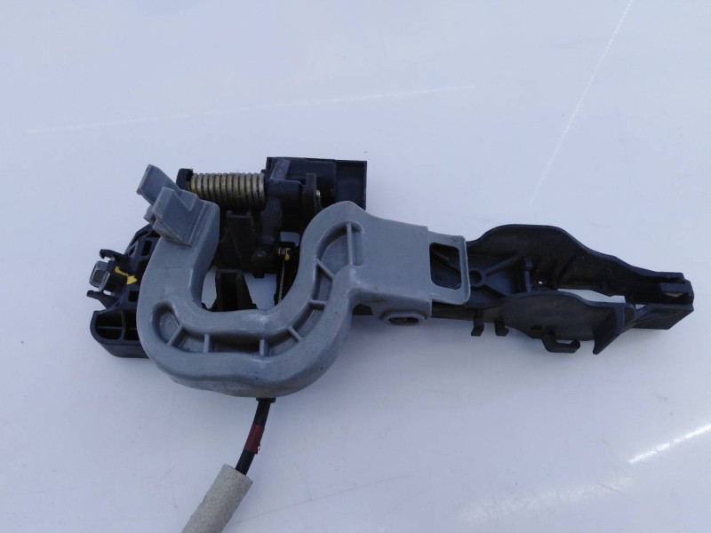 Recambio de cerradura puerta trasera derecha para kia cee´d drive referencia OEM IAM 81420A2400KLJ  E2-B5-15-1