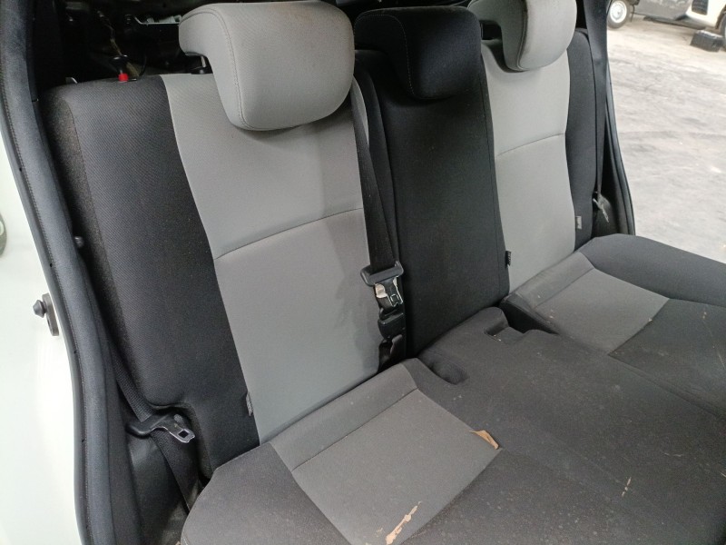 toyota yaris (_p13_) del año 2016