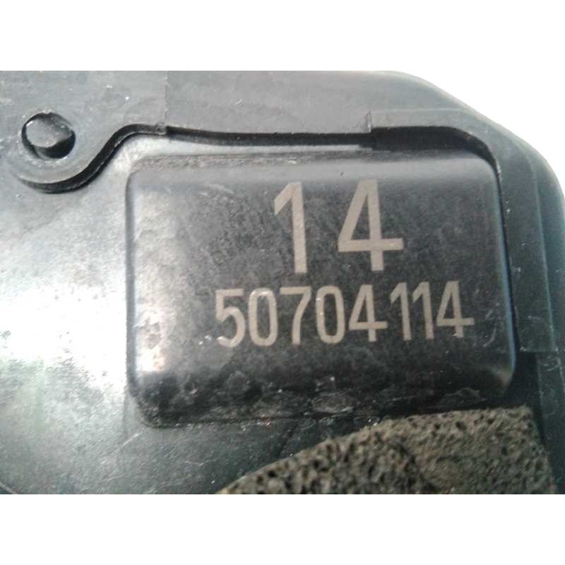 Recambio de cerradura puerta trasera derecha para toyota land cruiser (j12) 3.0 d4-d vxl referencia OEM IAM 50704114  E2-A3-10-1