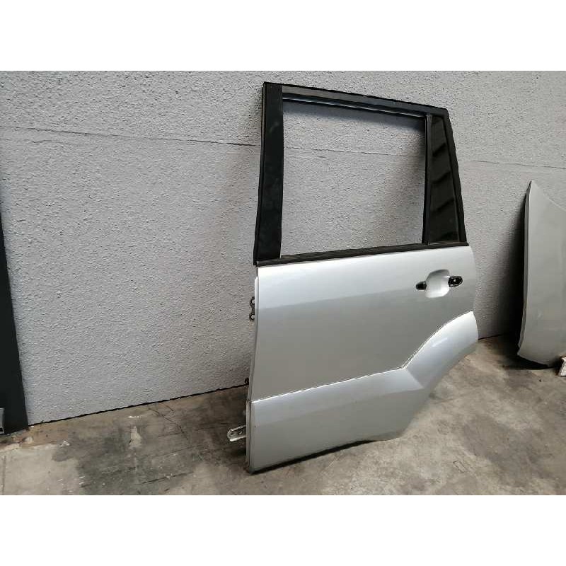 Recambio de puerta trasera izquierda para toyota land cruiser (j12) 3.0 d4-d vxl referencia OEM IAM   E4-B4-9