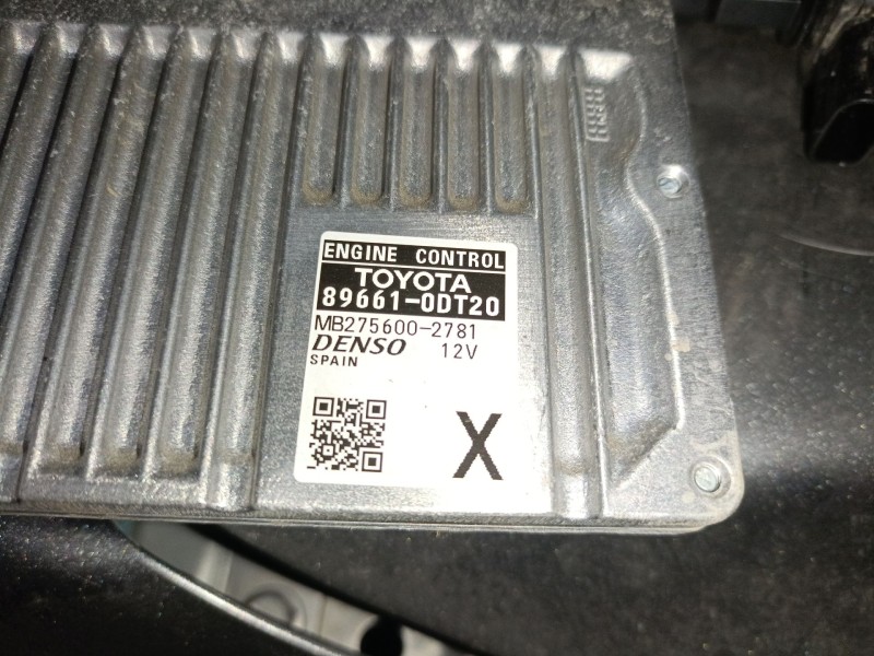 Recambio de centralita motor uce para toyota yaris (_p13_) 1.5 hybrid (nhp130_) referencia OEM IAM 896610DT20  