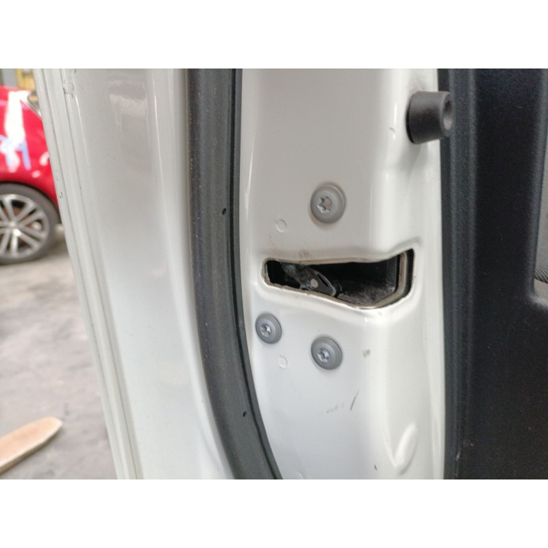 Recambio de cerradura puerta delantera izquierda para toyota yaris (_p13_) 1.5 hybrid (nhp130_) referencia OEM IAM   