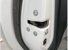 CERRADURA PUERTA TRASERA IZQUIERDA 