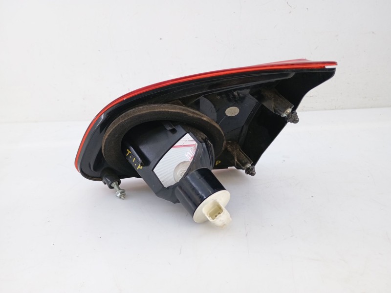 Recambio de piloto trasero izquierdo porton para nissan qashqai qashqai j10 referencia OEM IAM 89503189 B26555BR01A 