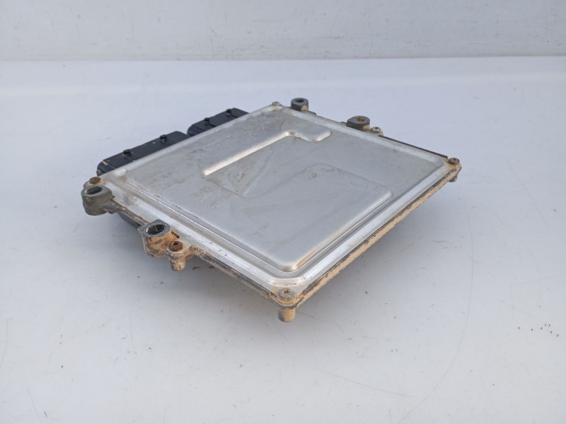 Recambio de centralita motor uce para opel astra l 1.2 dynamic referencia OEM IAM 9851418180 221079767 