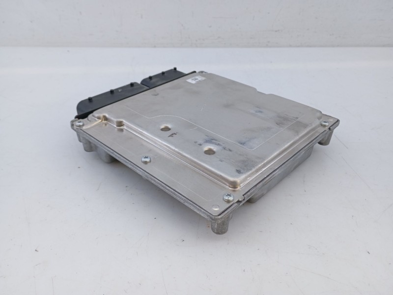 Recambio de centralita motor uce para bmw x5 x5 e70 xdrive 30d referencia OEM IAM 7810950 0281015240 