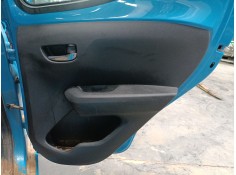 GUARNECIDO PUERTA TRASERA DERECHA 