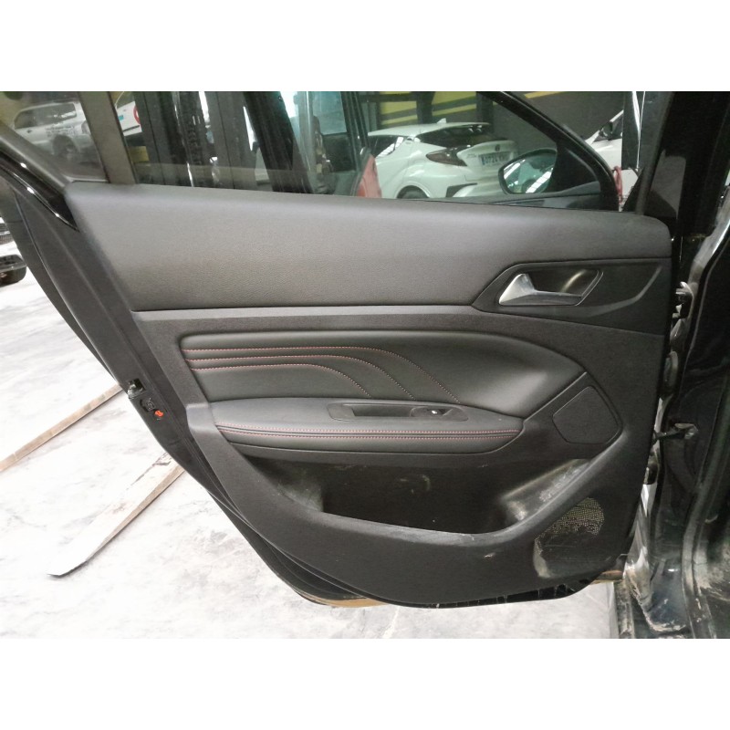 Recambio de guarnecido puerta trasera izquierda para peugeot 308 ii (lb_, lp_, lw_, lh_, l3_) 1.2 thp 130 referencia OEM IAM   