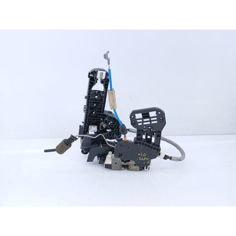 Recambio de cerradura puerta delantera izquierda para infiniti q30 q30 referencia OEM IAM A0997201901  